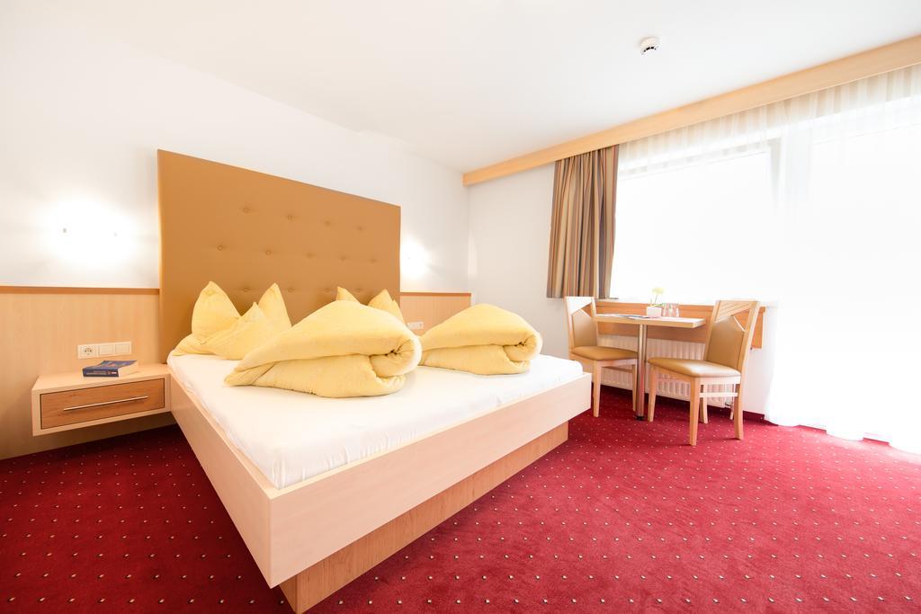 Fruehstueckspension Astoria Sölden Zewnętrze zdjęcie